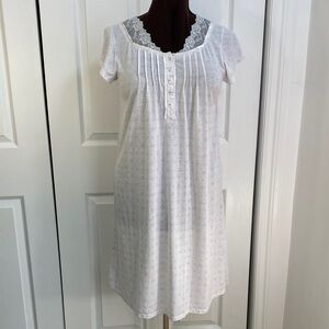 2 for $25 - Vintage Carroll Reed Romantic White Lace Trim Nightgown, S-M